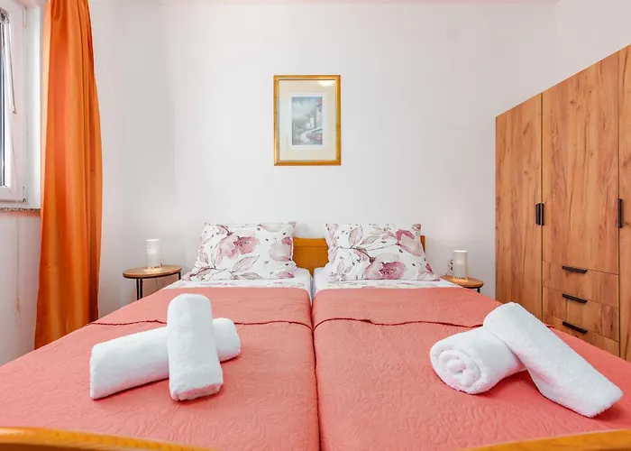 Nera شقة زادار